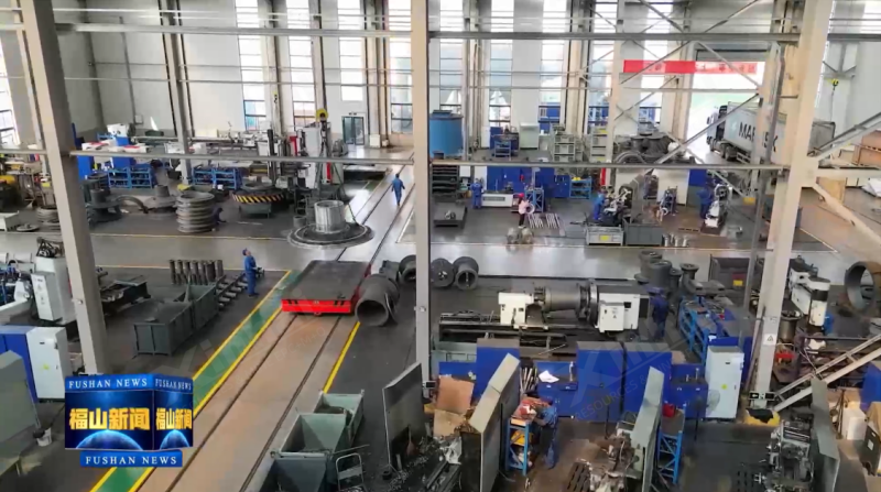 鑫海矿业忙碌的工人 鑫海矿业忙碌的工人